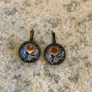 Blue Floral Sunflower Glass Cabashon Pierced Earrings NWT Handcrafted .75”